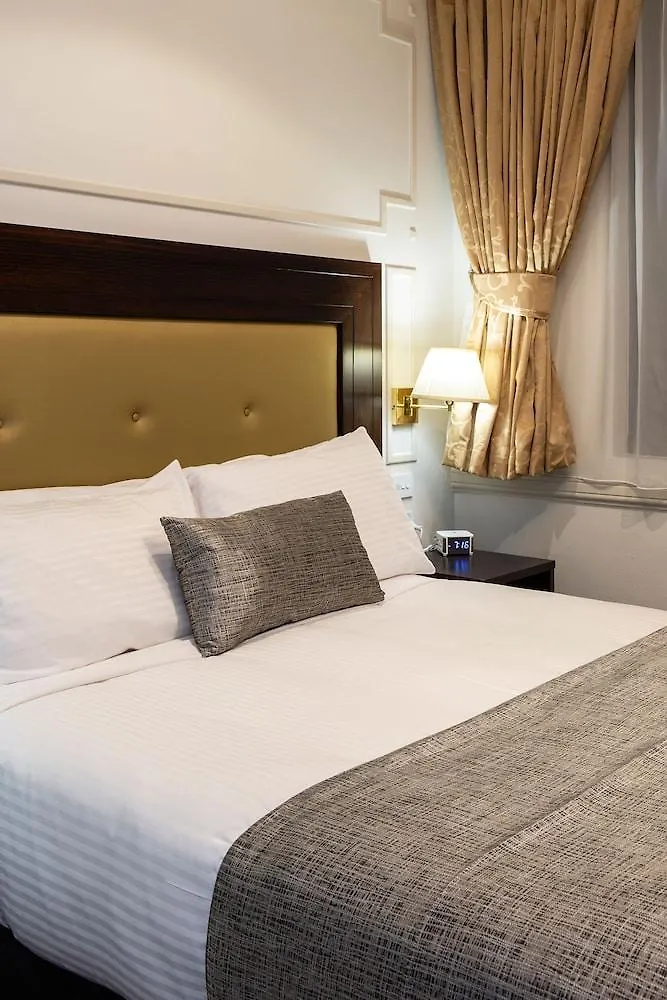 Burke And Wills Hotel Toowoomba 4*,