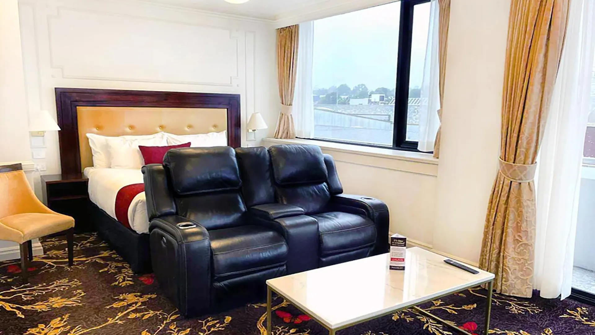 ****  Burke And Wills Hotel Toowoomba Australia